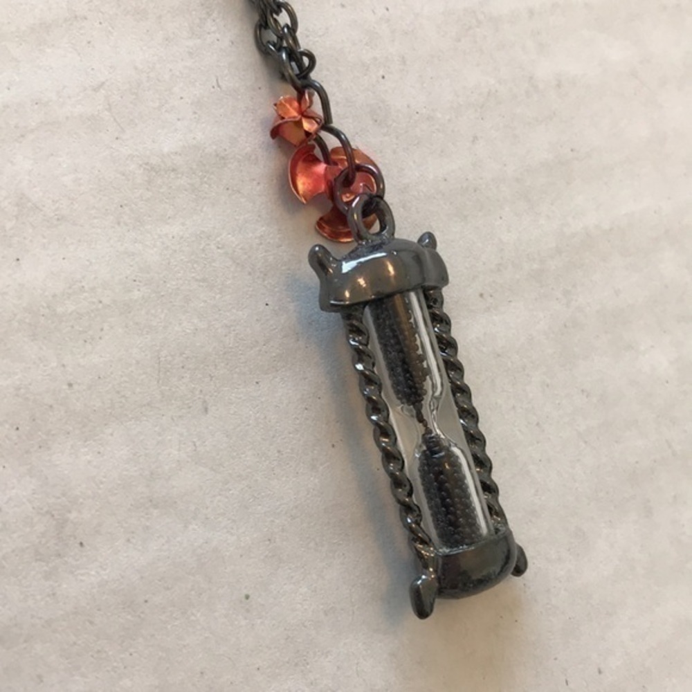 Body Rage Time Capsule Necklace - Picture 5 of 6